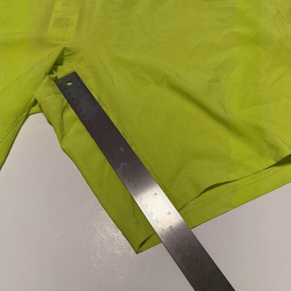 Reebok Shorts Workout Ready Men’s 2XL Acid Yellow Training Gym Quick Dry NWT $33 - Picture 10 of 11